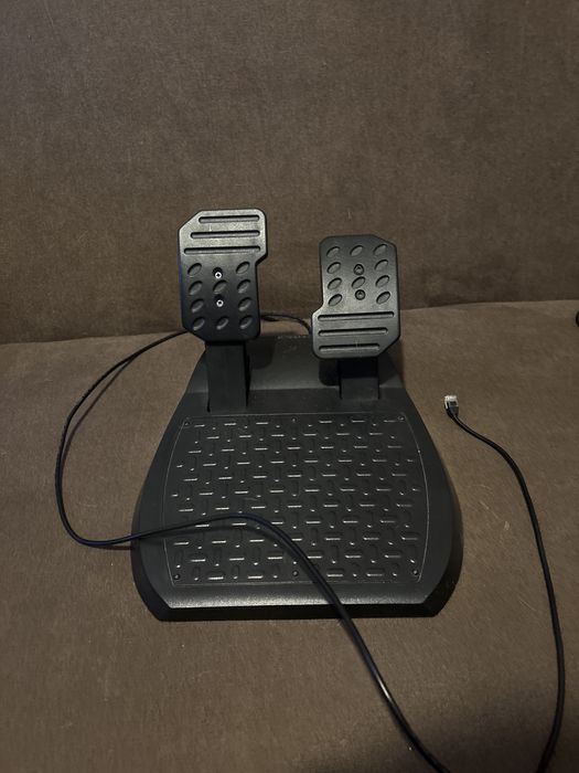 Volante + Pedais THRUSTMASTER T80 Ferrari 488 GTB