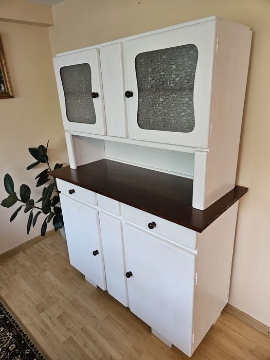 Kredens kuchenny PRL