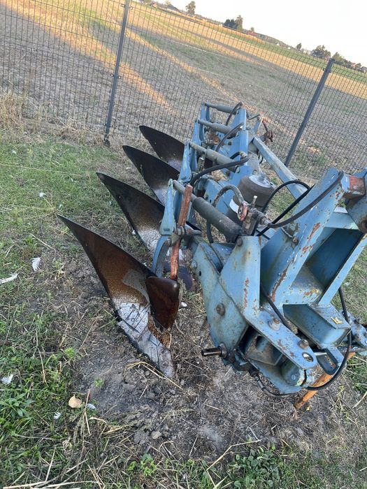 Pług zagonowy 4 skibowy overum