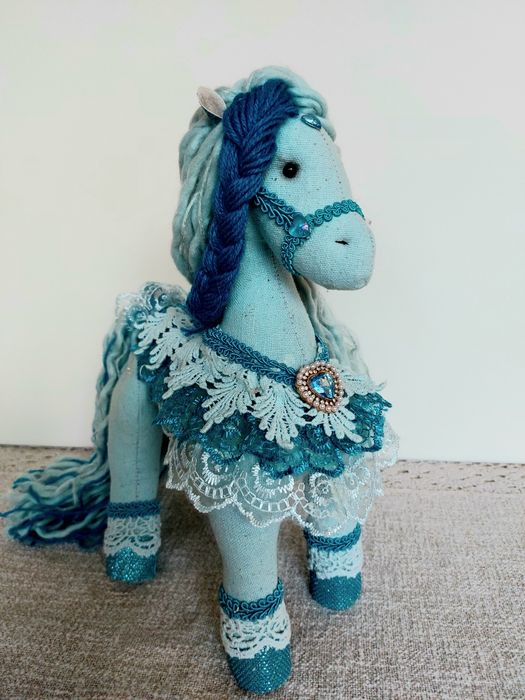 Коник ручної роботи