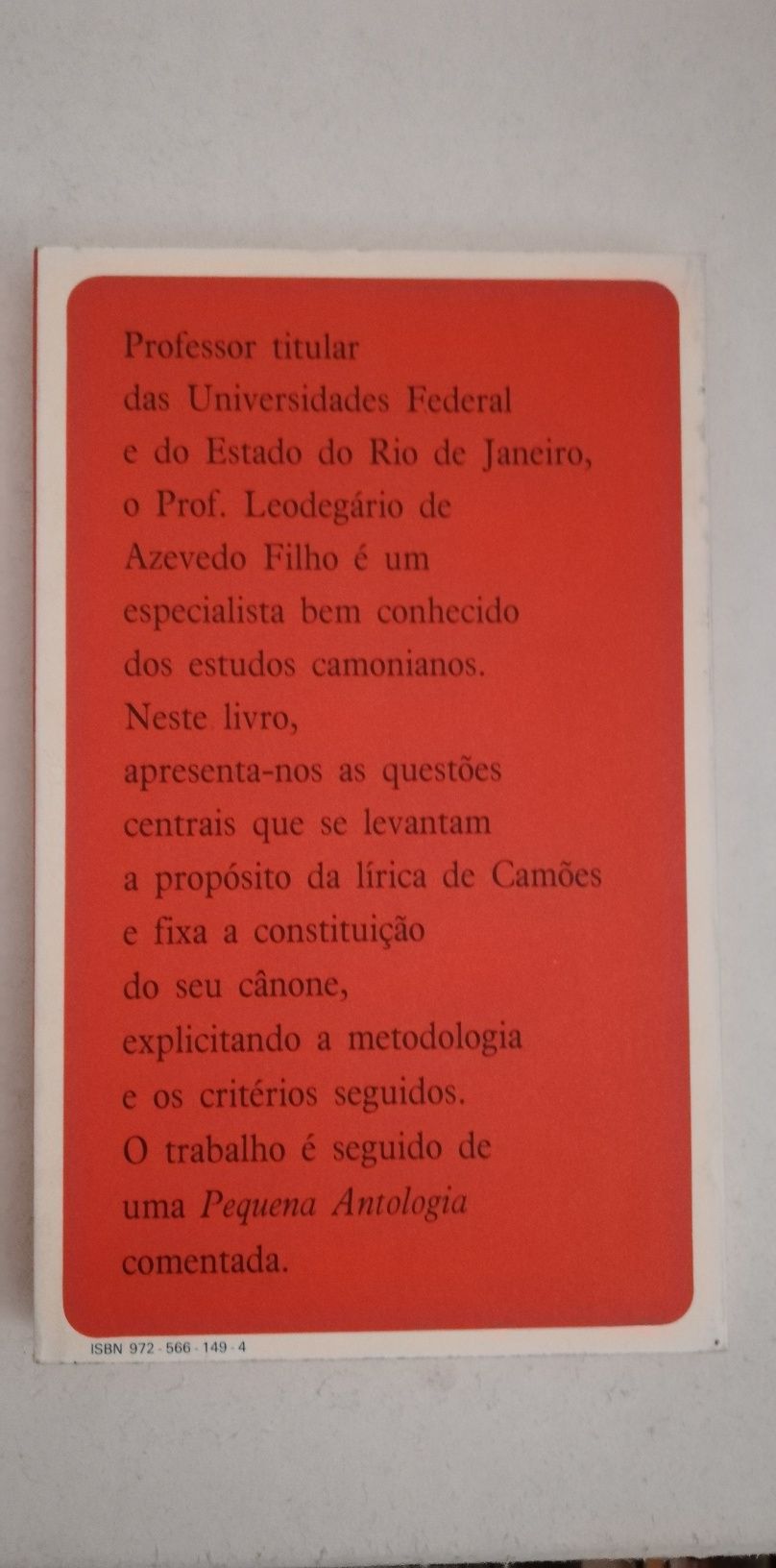 Introdução à Lírica de Camões, de Leodegário de Azevedo Filho