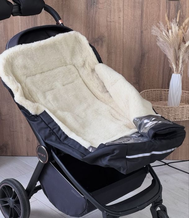 Конверт та муфти на овчині