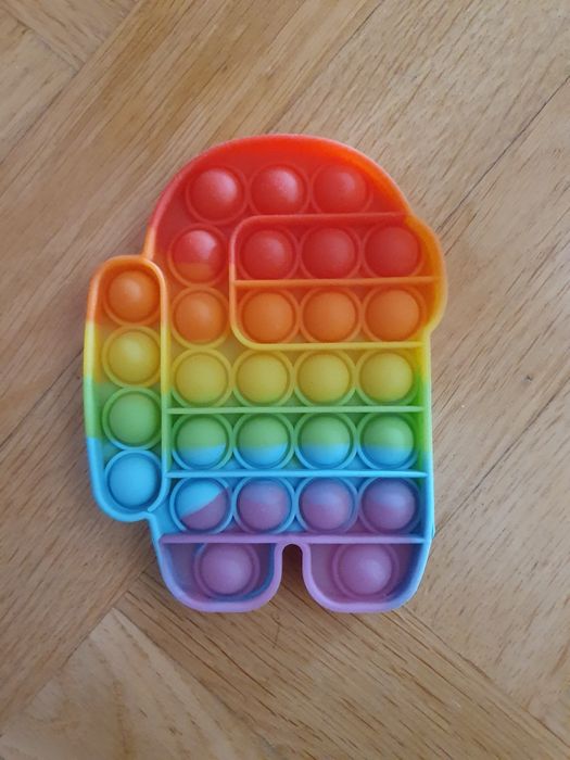 pop it among us tęczowy