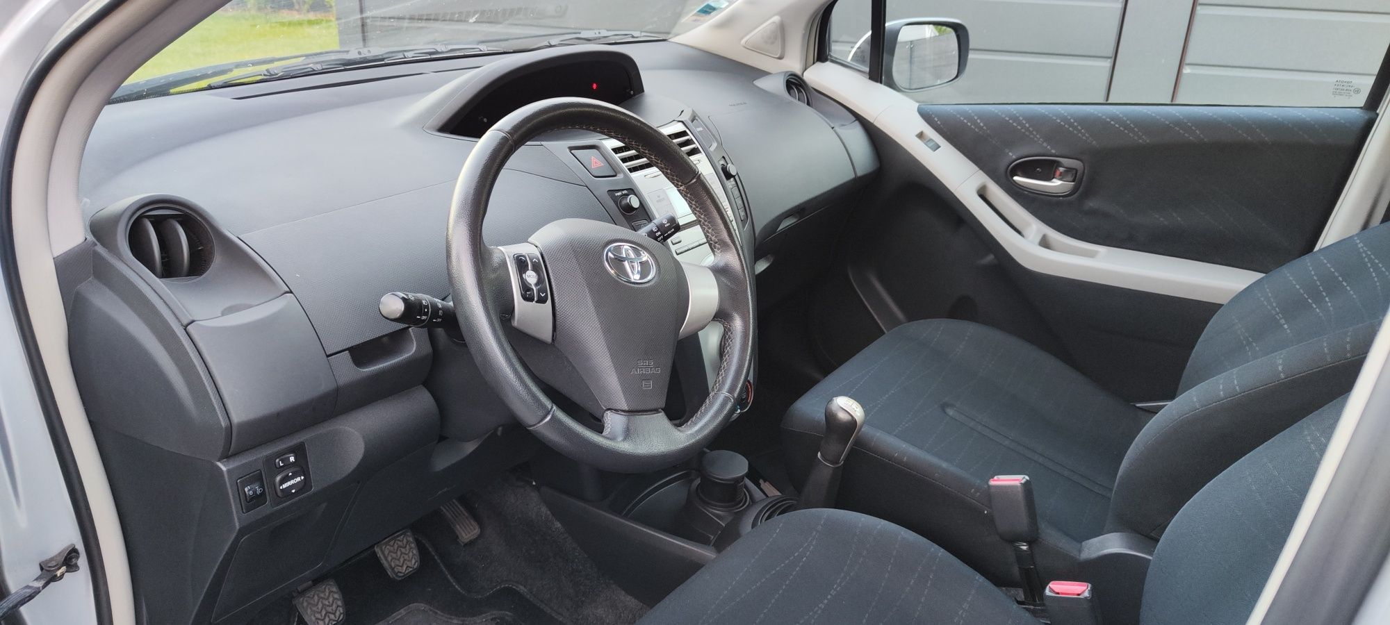 Toyota Yaris 1.3VTI 99km klima 106 tys km