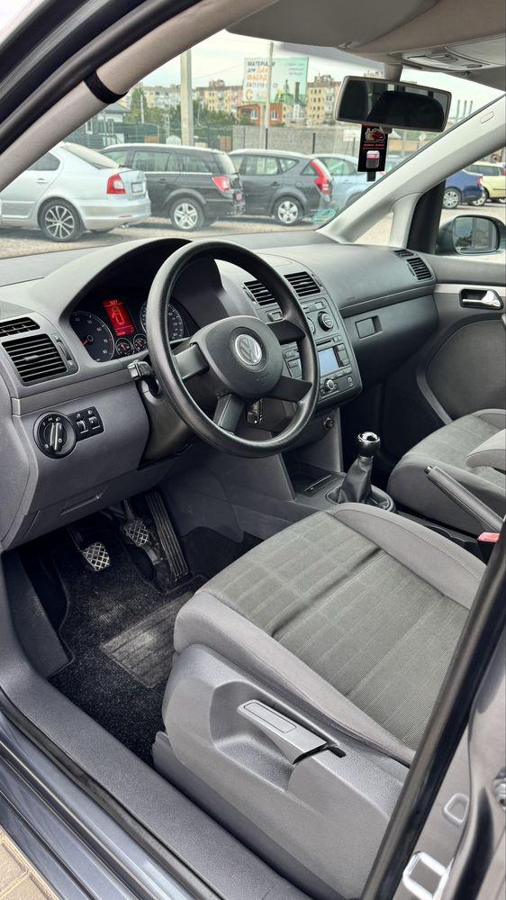 Volkswagen Touran Фольксваген Тоуран 2006 р 1,6 MPI бензин 6МКПП