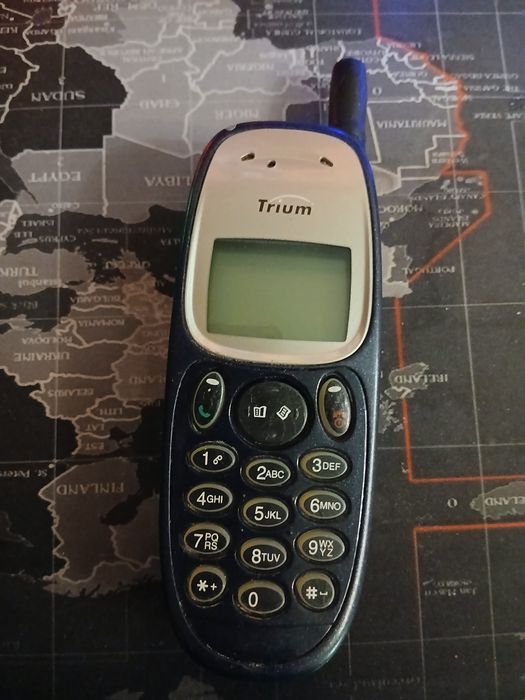 Продам телефон кнопочный Trium