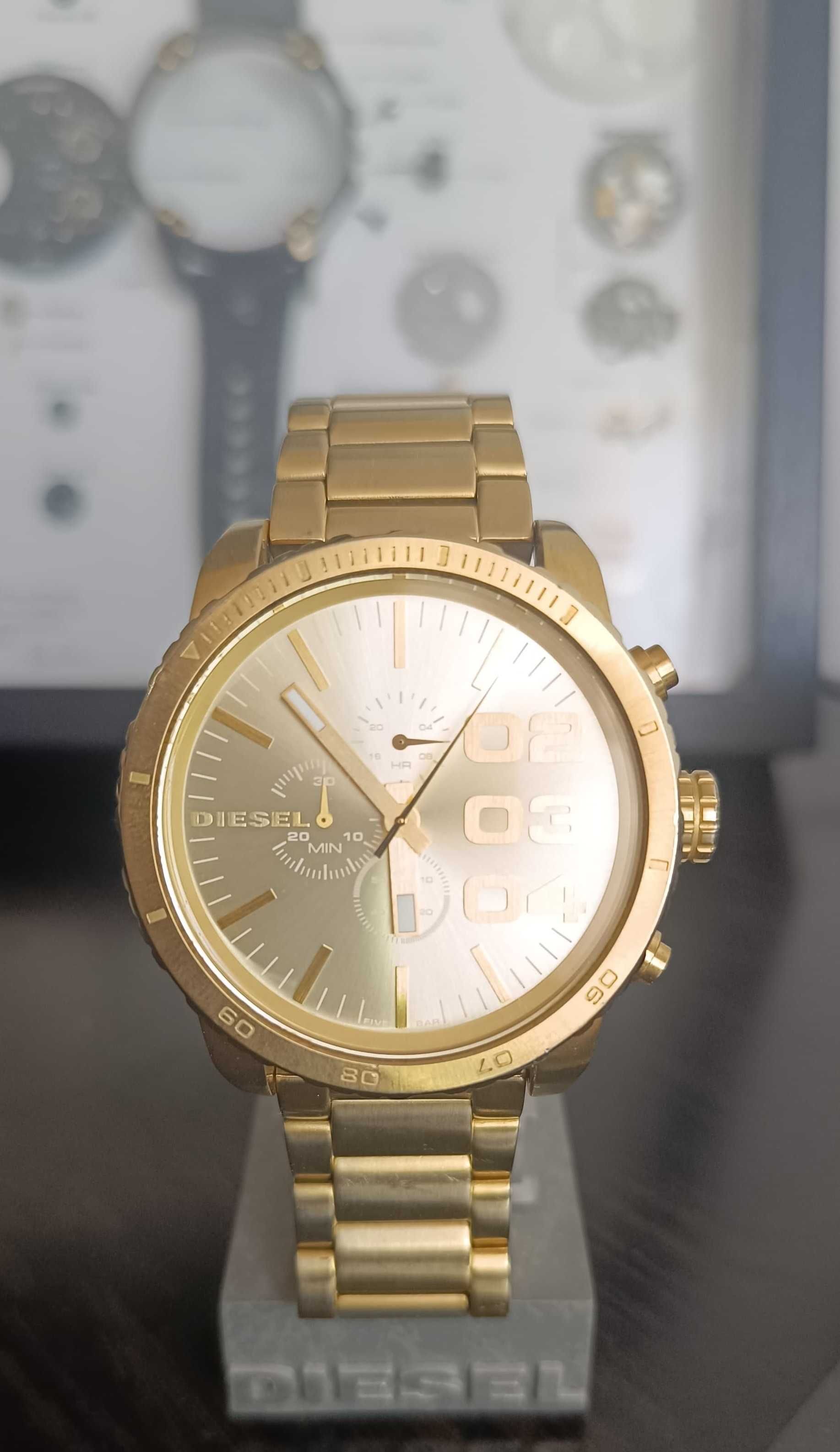 Relógio Diesel Double Down - DZ4268 Gold