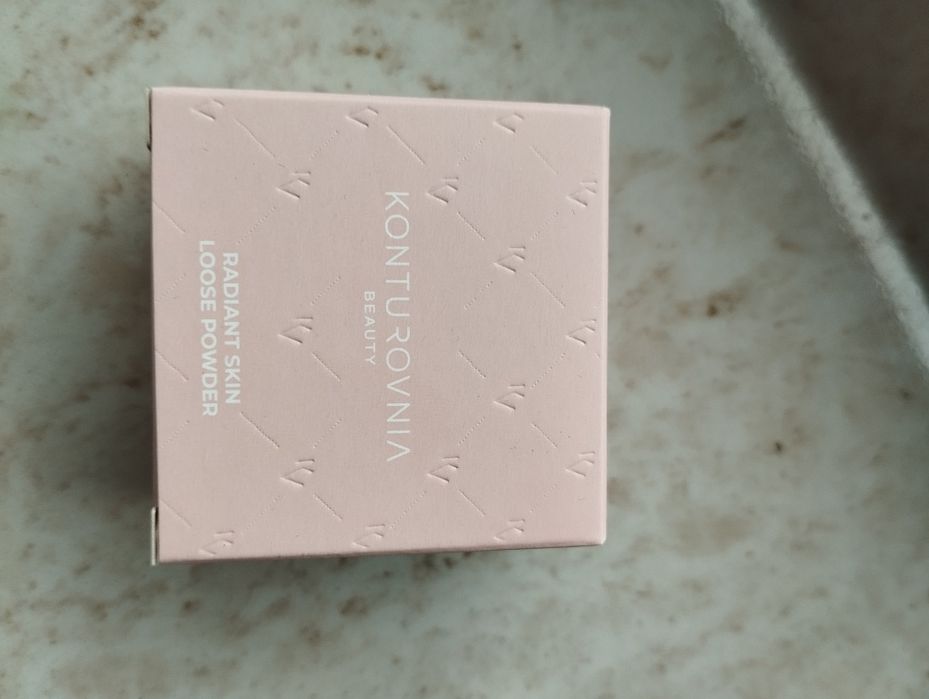 Puder sypki różowy konturovnia beauty