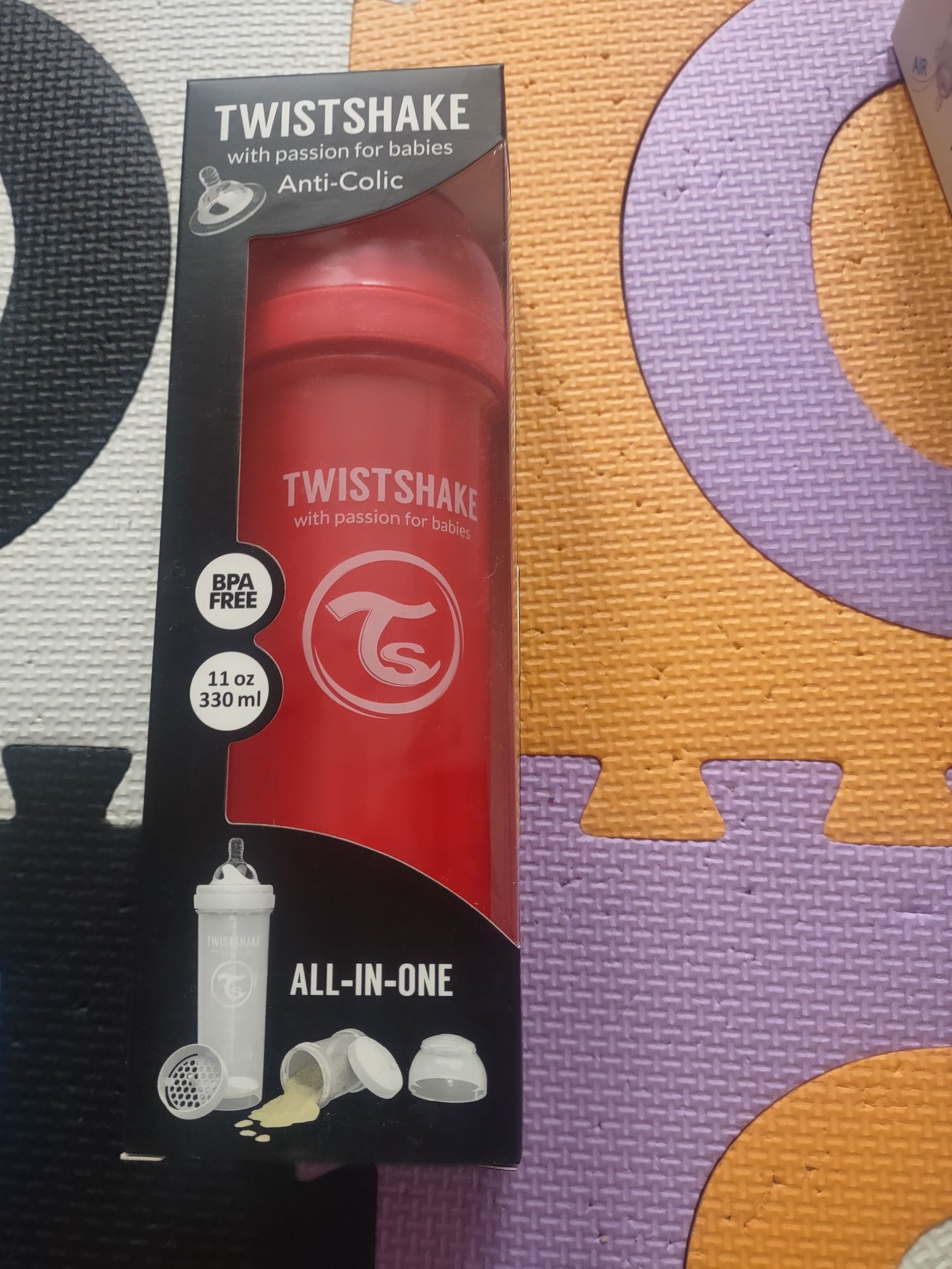 Twistshake perłowo czerwona butelka 330ml