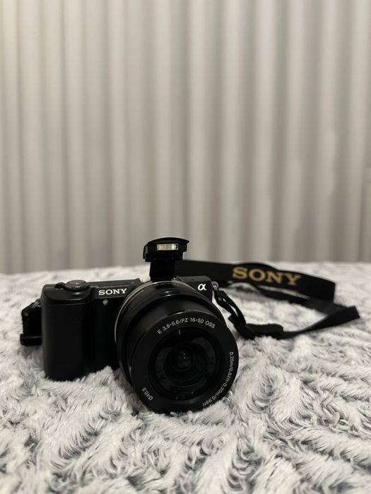 Sony A5000 c/ lente 16-50mm original