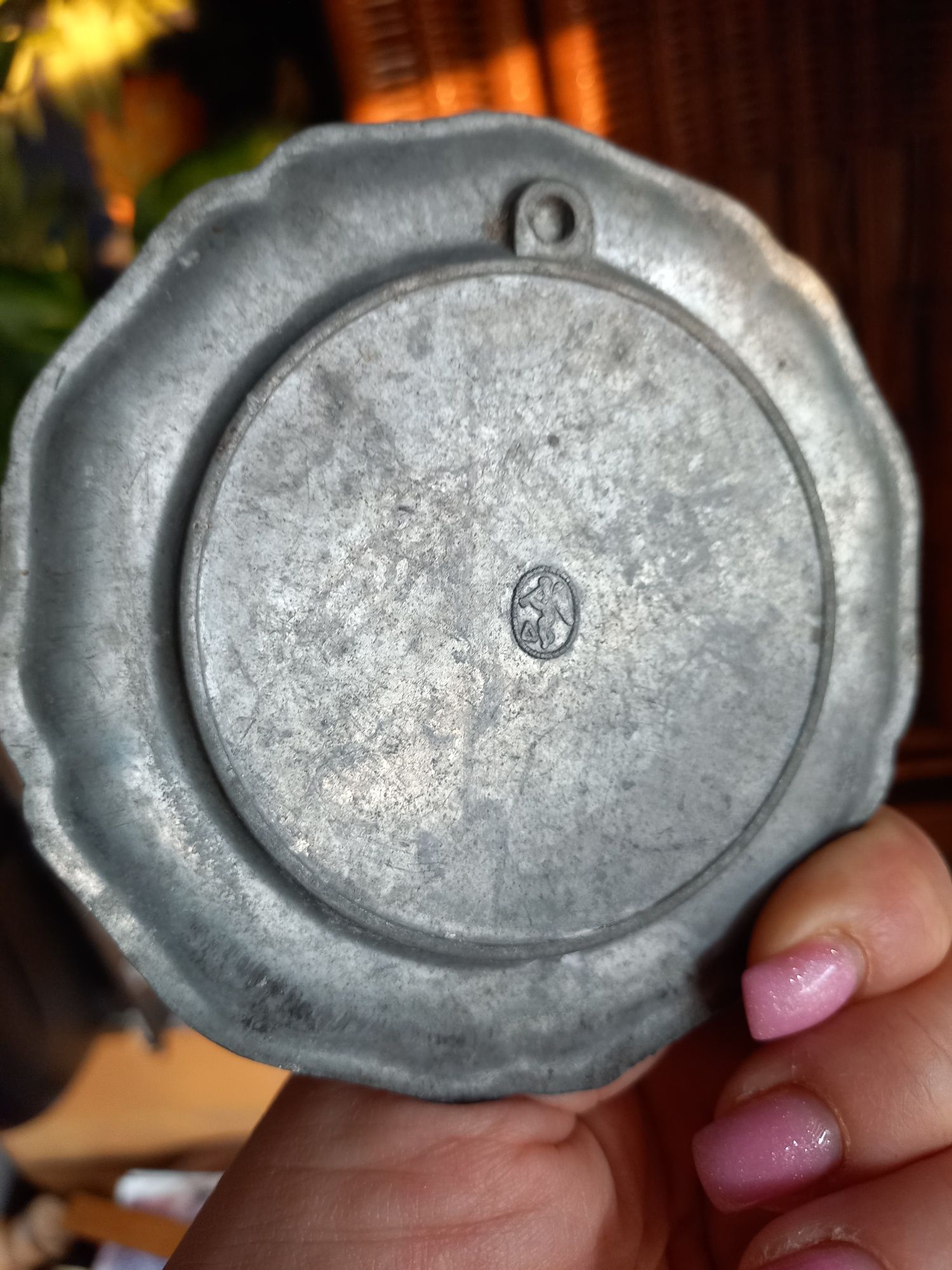 Żniwa cepy talerzyk ozdobny ceramiczny cynowy stary mały podstawka