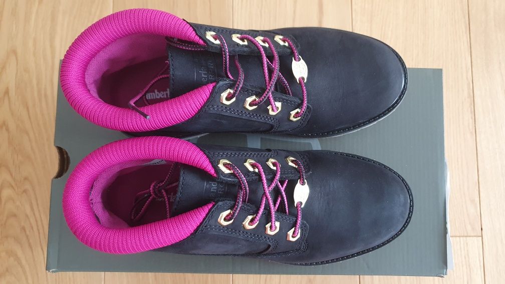 Timberland - Nellie Waterproof Chukka Blk Nubuck w DK Pink - nowe - 37