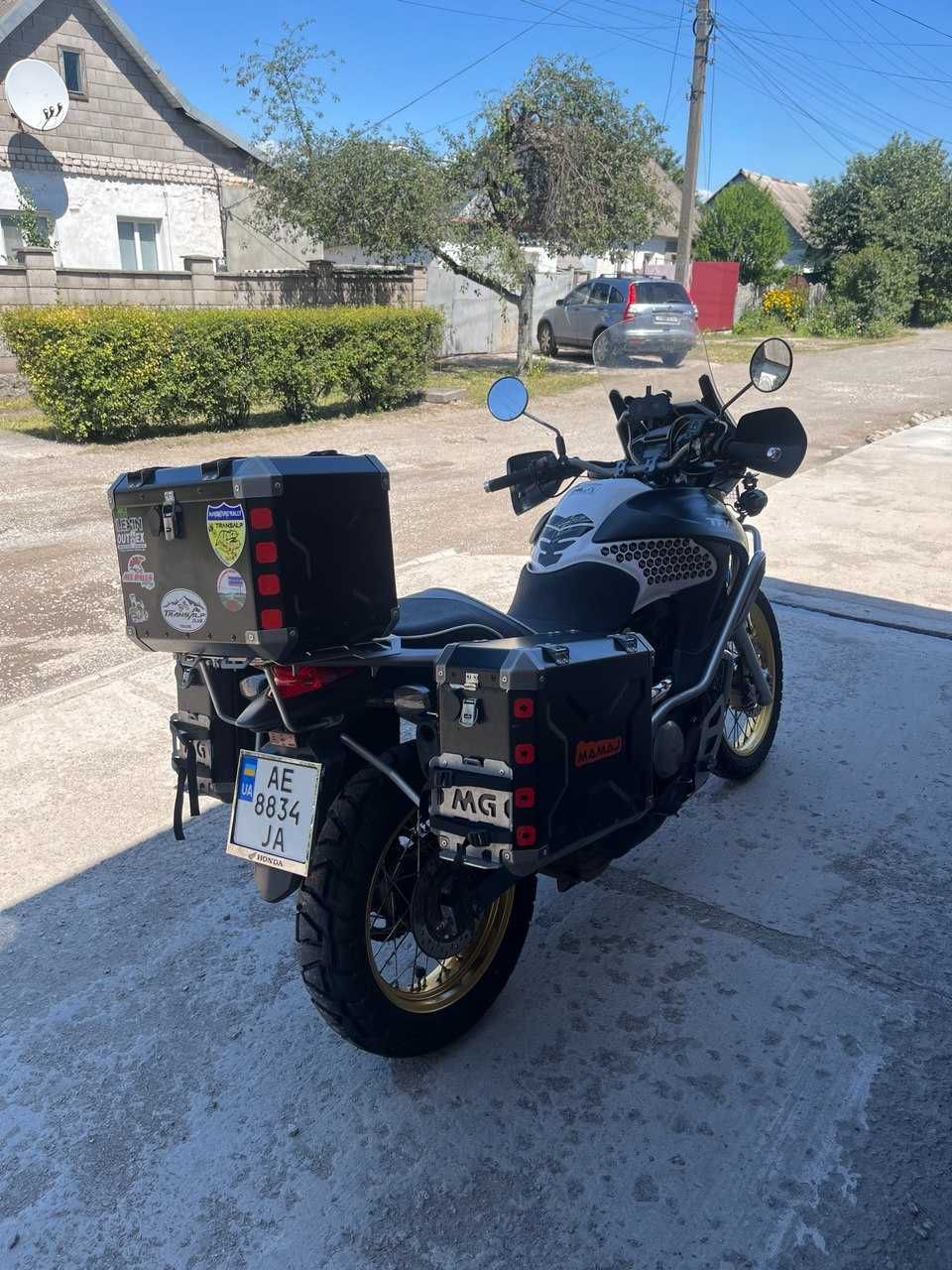 продам Honda Transalp XL700