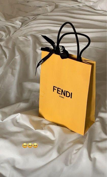 sliczna koszulka fendi roma biala orginalna