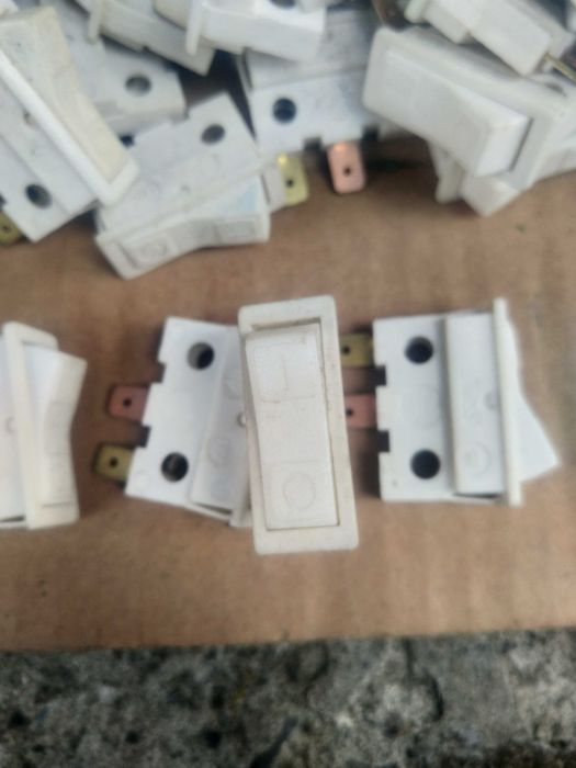 перемикач 220V  ( вмикач, вимикач, переключатель) (10шт)