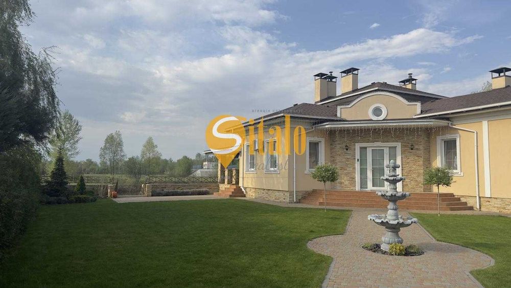 Продається будинок з виходом на воду в закритому містечку на Осокорках