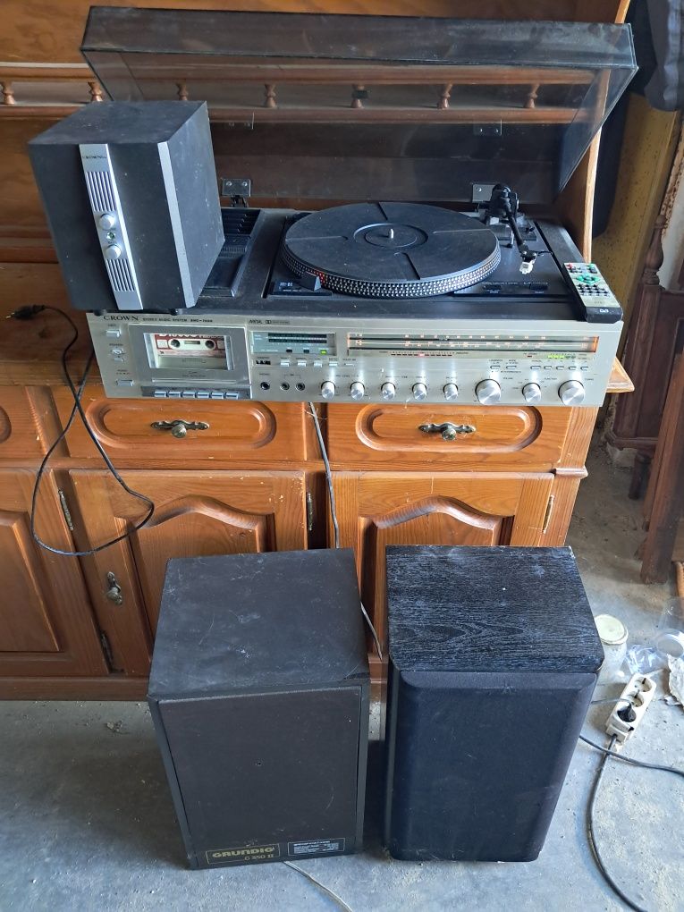 Radio,leitor e gravador de cassetes e giradiscos