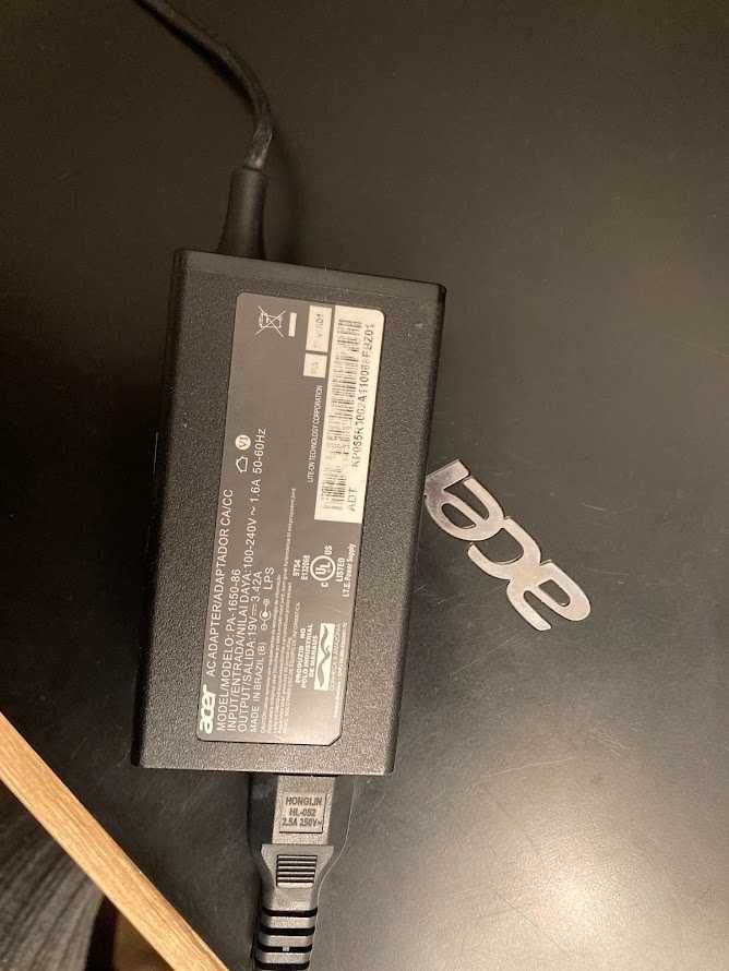 Portátil Acer Aspire 3 Ryzen 5 / 512GB / 8GB RAM - Excelente estado