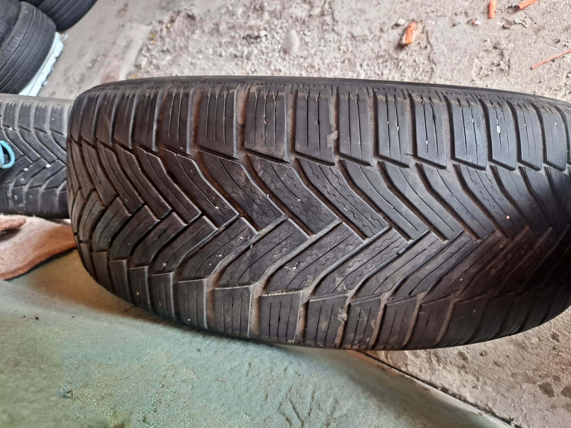 Michelin Alpin 215 60 r 16 super stan warto!