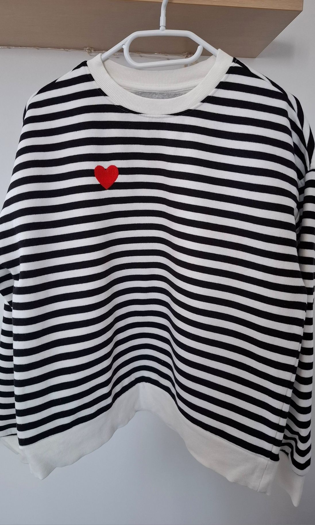 Bluza w paski z sercem