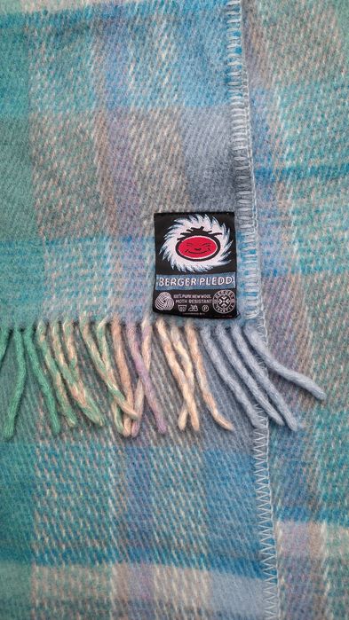 Wełniany mały pled