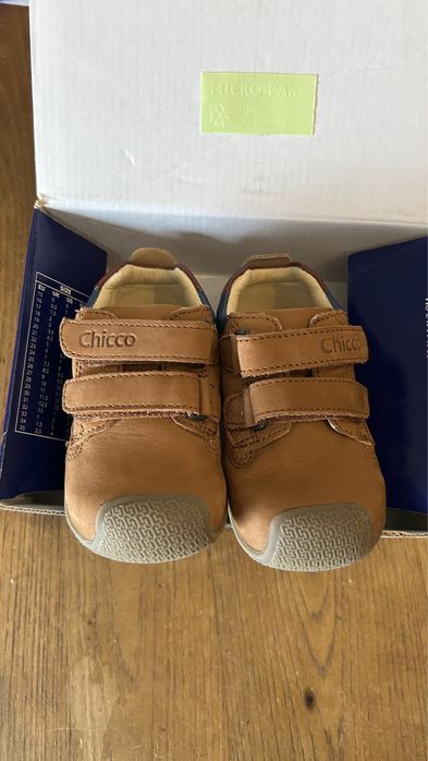 NOVOS - Chicco sapatinhos 22 sapatos bebé
