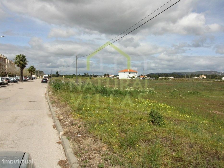 Terreno de Grande Potencial em Gambelas, Algarve: Oportunidade Únic...