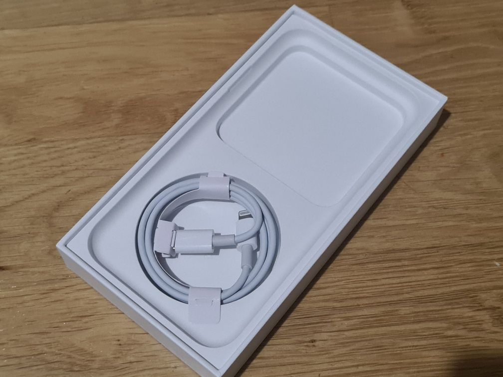 iPhone xr White 64GB refurbish