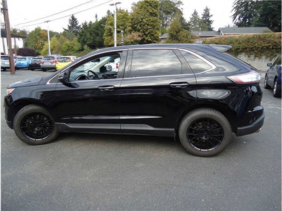 Ford Edge Titanium      2016