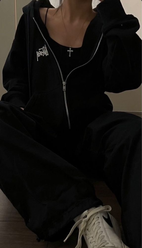 Stüssy bluza czarna rozpinana oryginal
