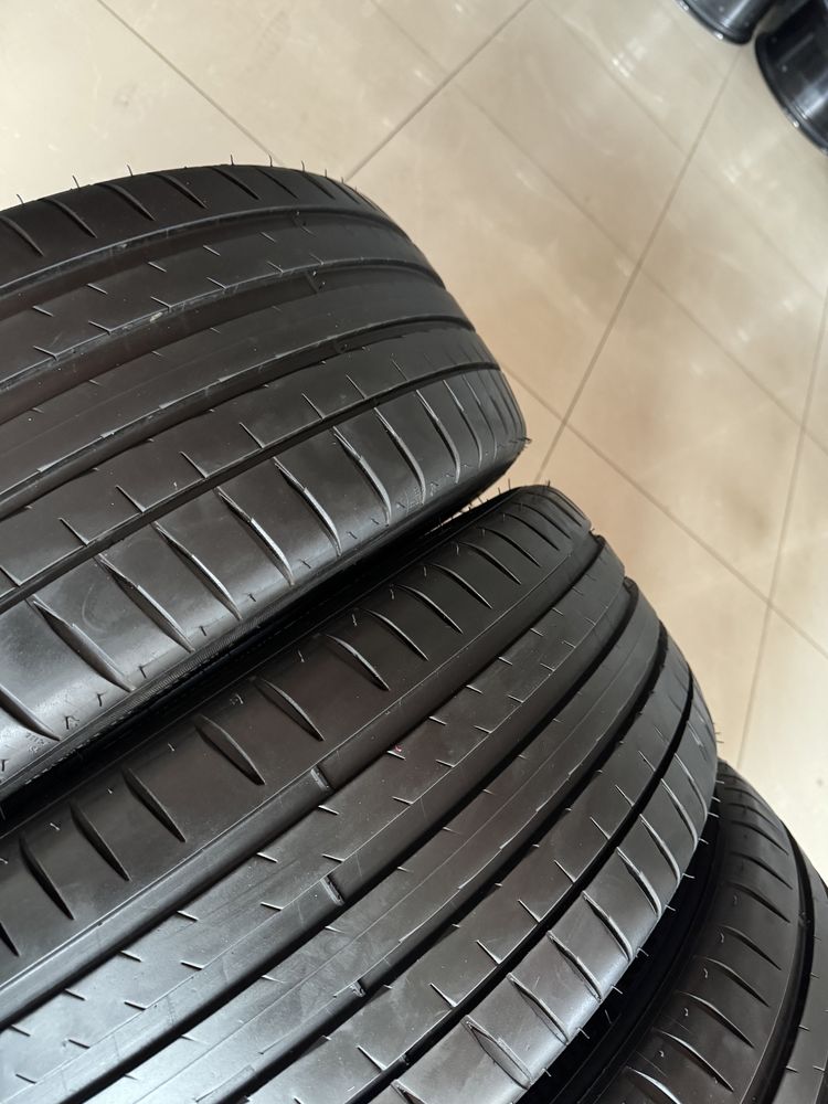 Шини літні 235/45R19 Michelin PS4 летние шины R19