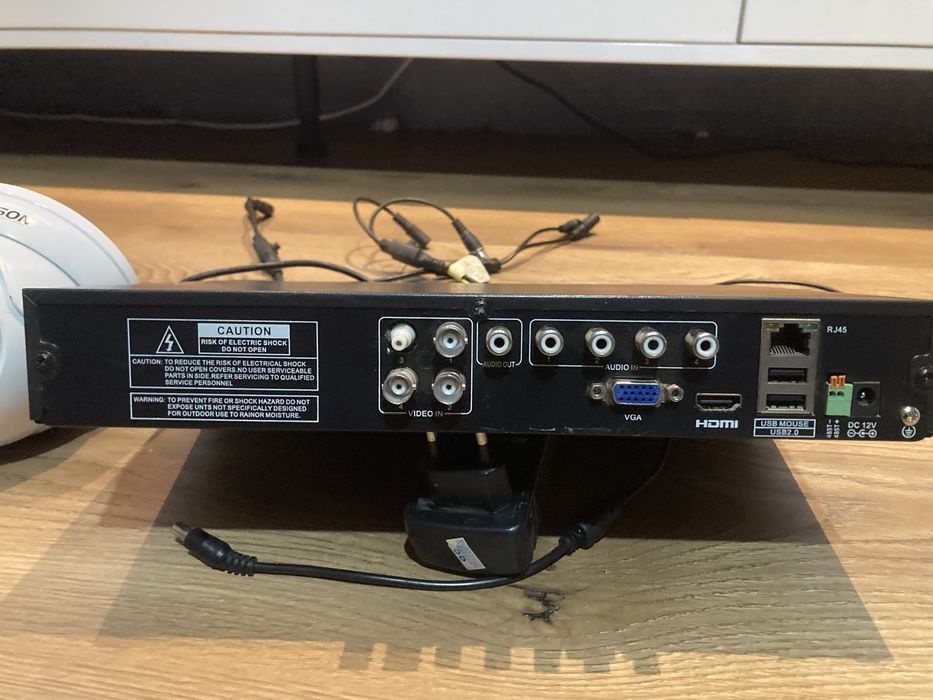 Monitoring Kamery Rejestrator 1TB Internet HDMI VGA
