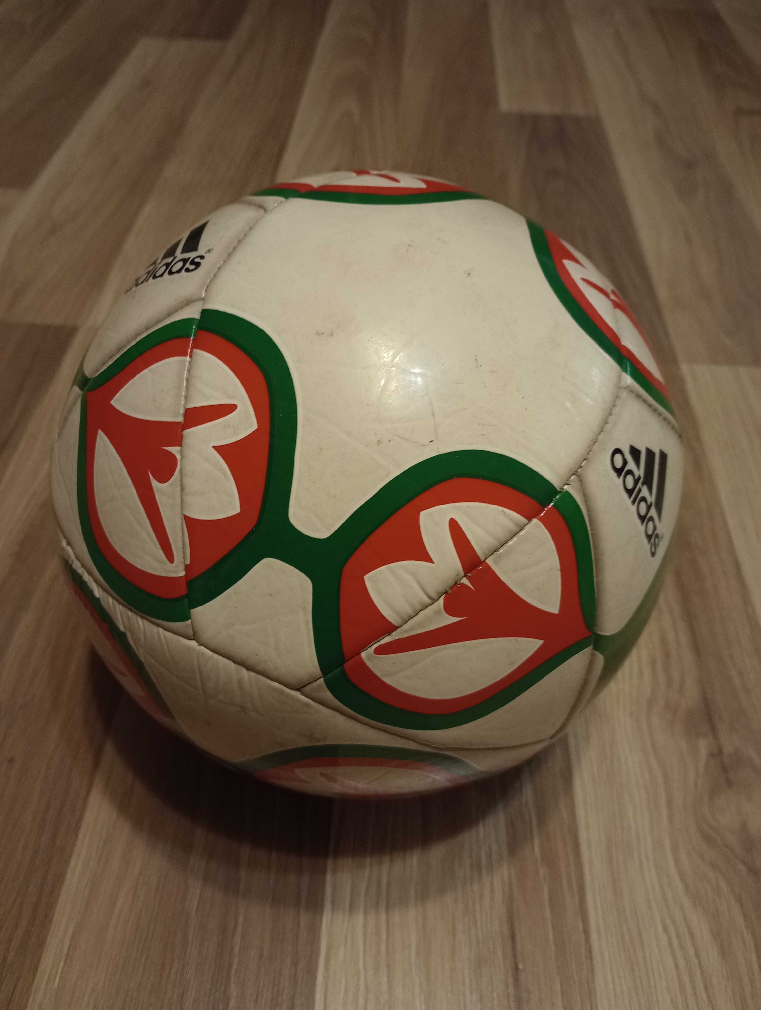 Piłka nożna Adidas limitowana edycja Castrol- Euro 2012, jak nowa.