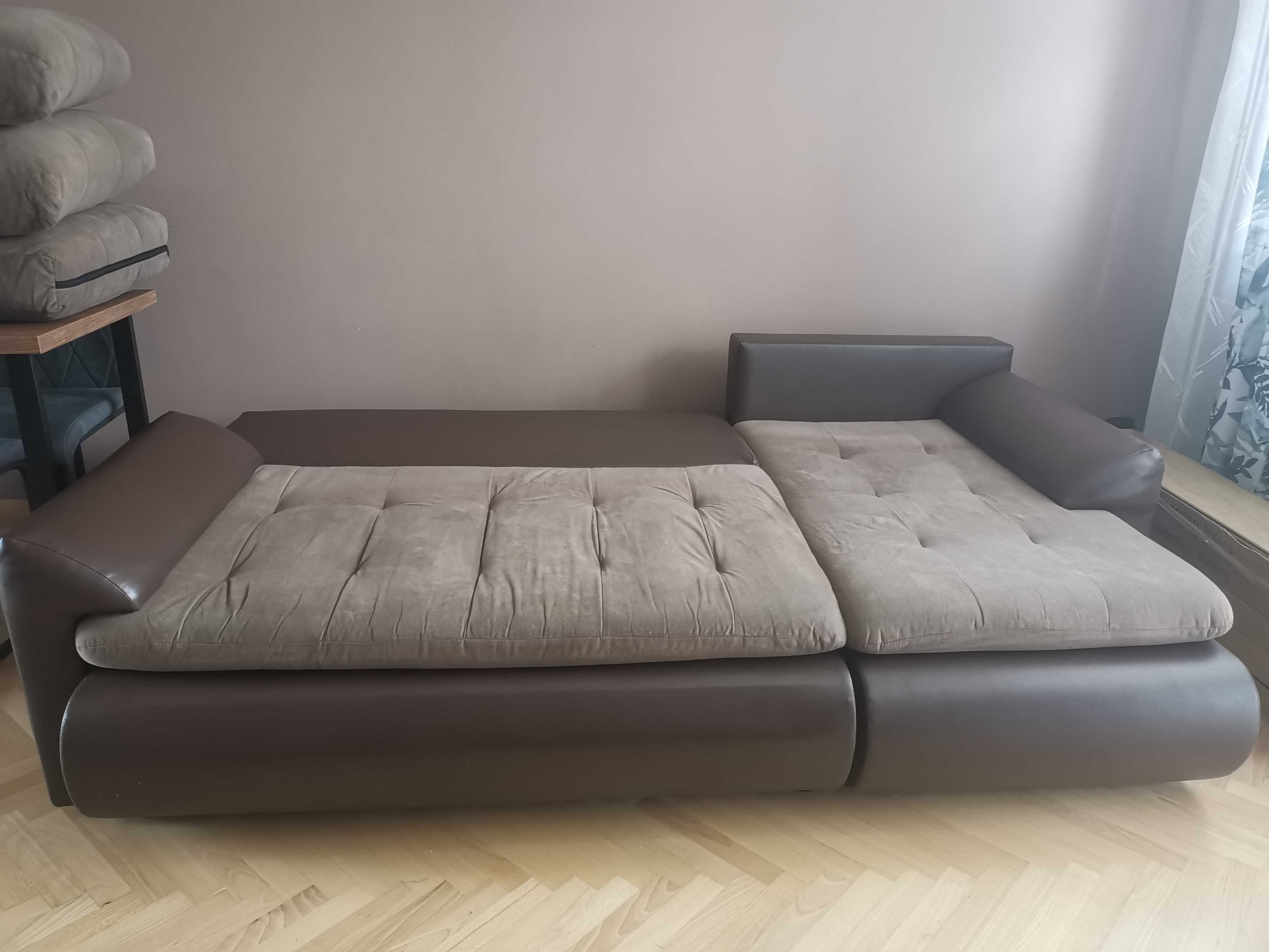 Sprzedam wolnostojący narożnik Santi II z funkcją spania