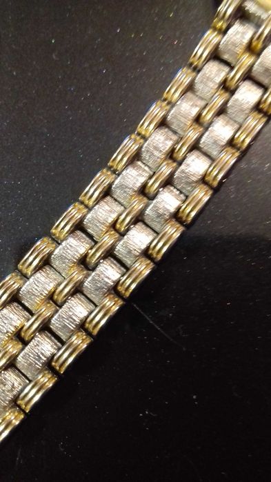 Женские наручные часы