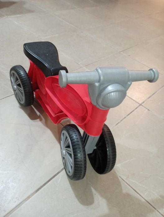 Moto infantil de equilíbrio