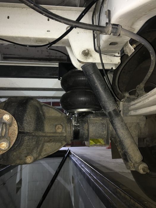 Пневмопідвіска на Renault Master (спарка) пневмоподвеска