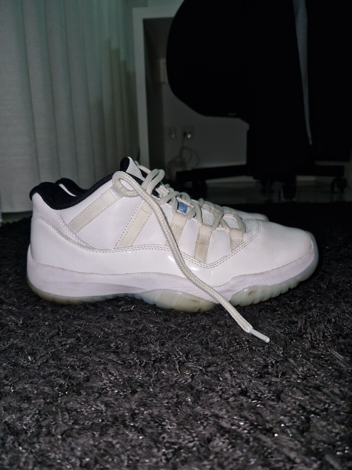 Nike Air Jordan 11 Low Retro Legend Blue
