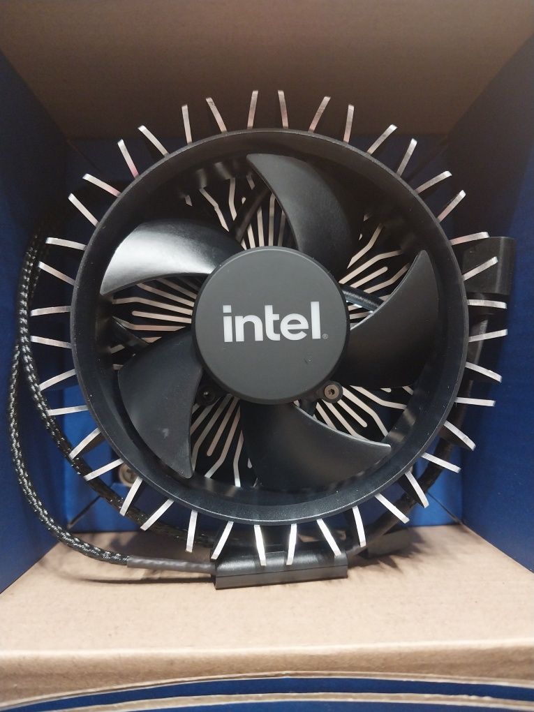 Кулер для процесора Intel Core i9