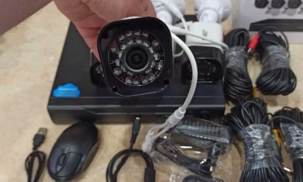 Комплект Камери відеоспостереження для контролю безпеки