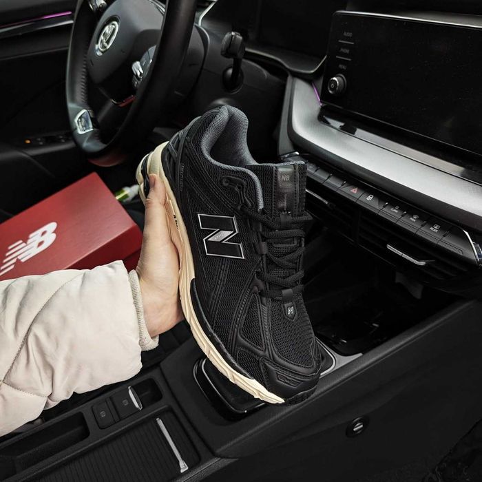Чоловічі кросівки New Balance 1906R чорні