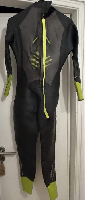 Fato vision Zone3 Tamanho xl mas veste como M/L