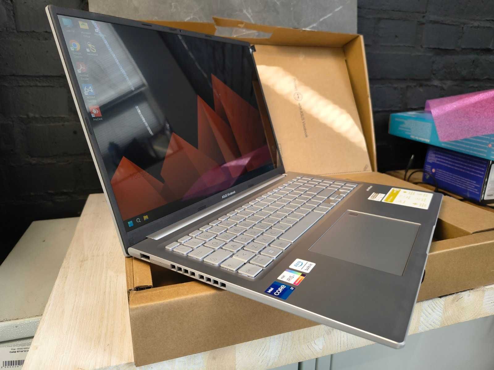 Гарний ASUS Vivobook 16 X1605V (i7-13700H-24Gb-DDR4-1Tb-SSD-W16-IPS)