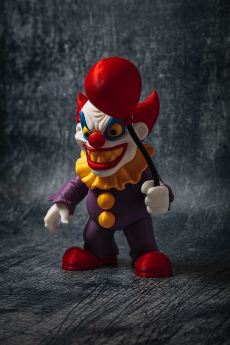 Figurka Mroczny Klaun - Idealna Ozdoba na Halloween!