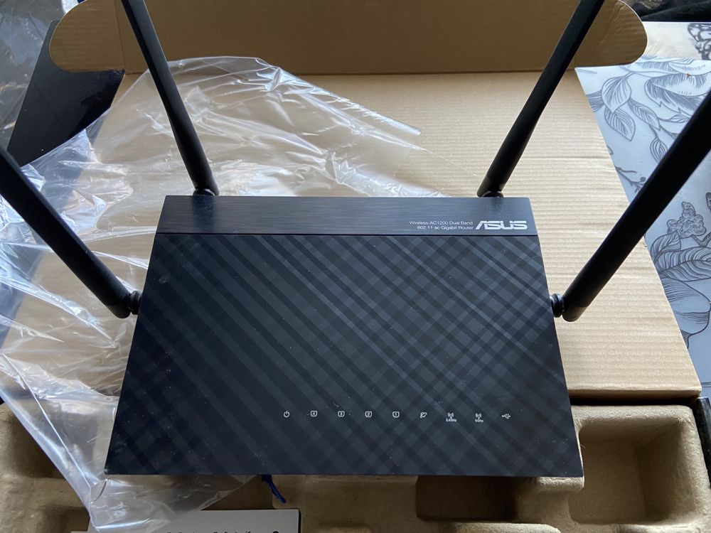 Router Asus Rt-AC 1200g+