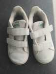 Sapatilha adidas T26