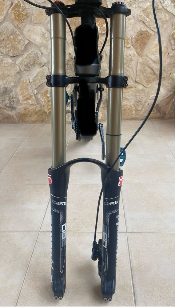 Suspençao de downhill Marzocchi 380 c2r2