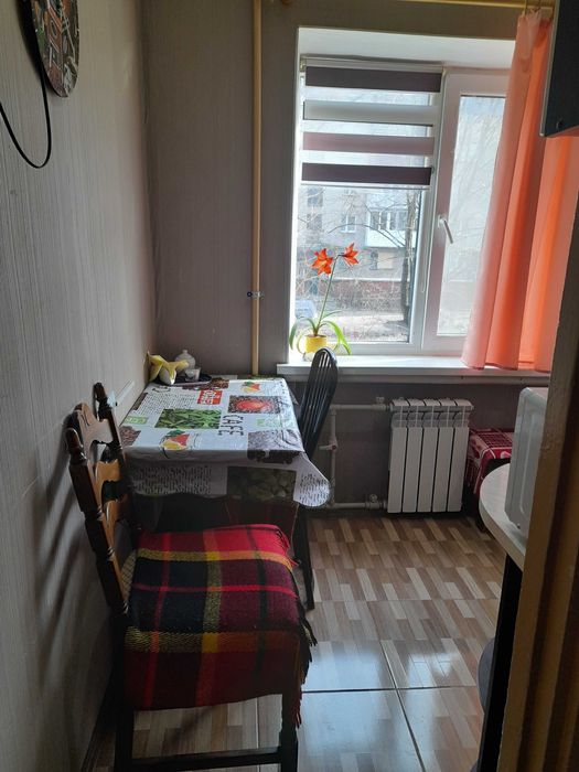 Квартира двухкімнатна ,район будинку торгівлі