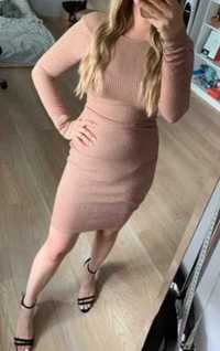 Sukienka bodycon przed kolano roż nude wyciete plecy V dopasowana S M