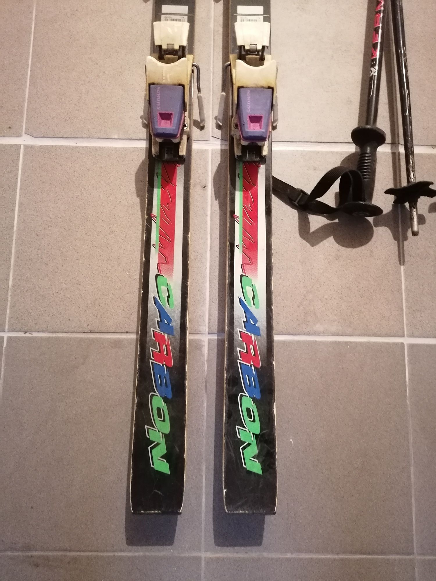 Vendo ski (skis) e batons antigos